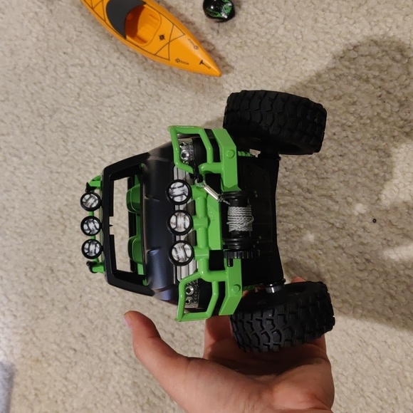 Playmobil Lego Off-Road Action Weekend Warrior Set - Green and Black #70460 - Picture 4 of 5